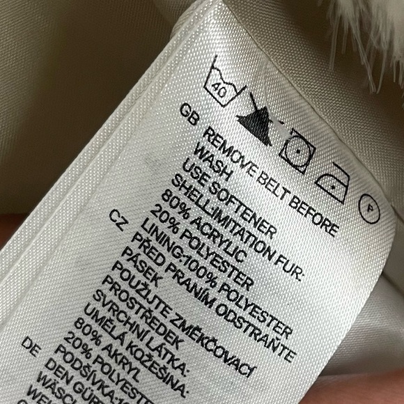 H&M Faux Fur Coat with Beige Lining size medium - Picture 5 of 5